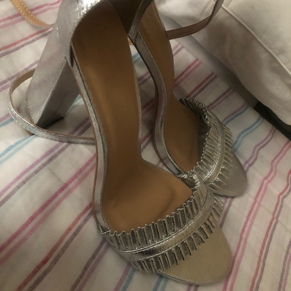Ruffle silver heels